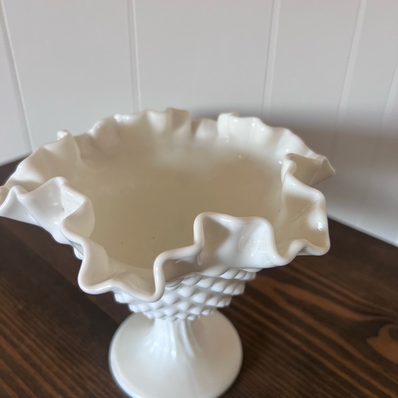 Fenton Milkglass Hobnail Vase - Picture 2 of 4